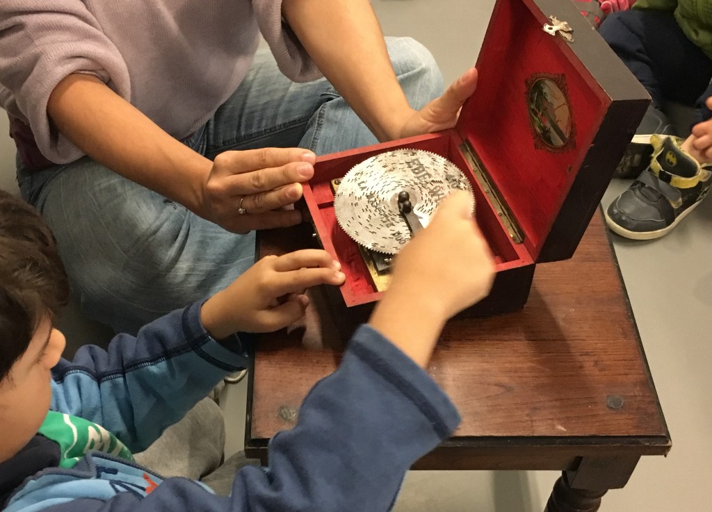 Esta imagem tem um texto alternativo em branco, o nome da imagem é 5.visitas-mmm_acegonha.jpg